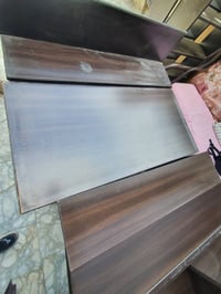 ميز مكتبي • ٤ جديد • ٢ متضرر