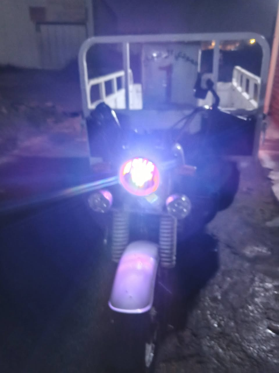 ستوته دايون للبيع موديل 21 عنواني سوق الشيوخ
السعر 1700 وبيه مجال للشراي رقم ***********
