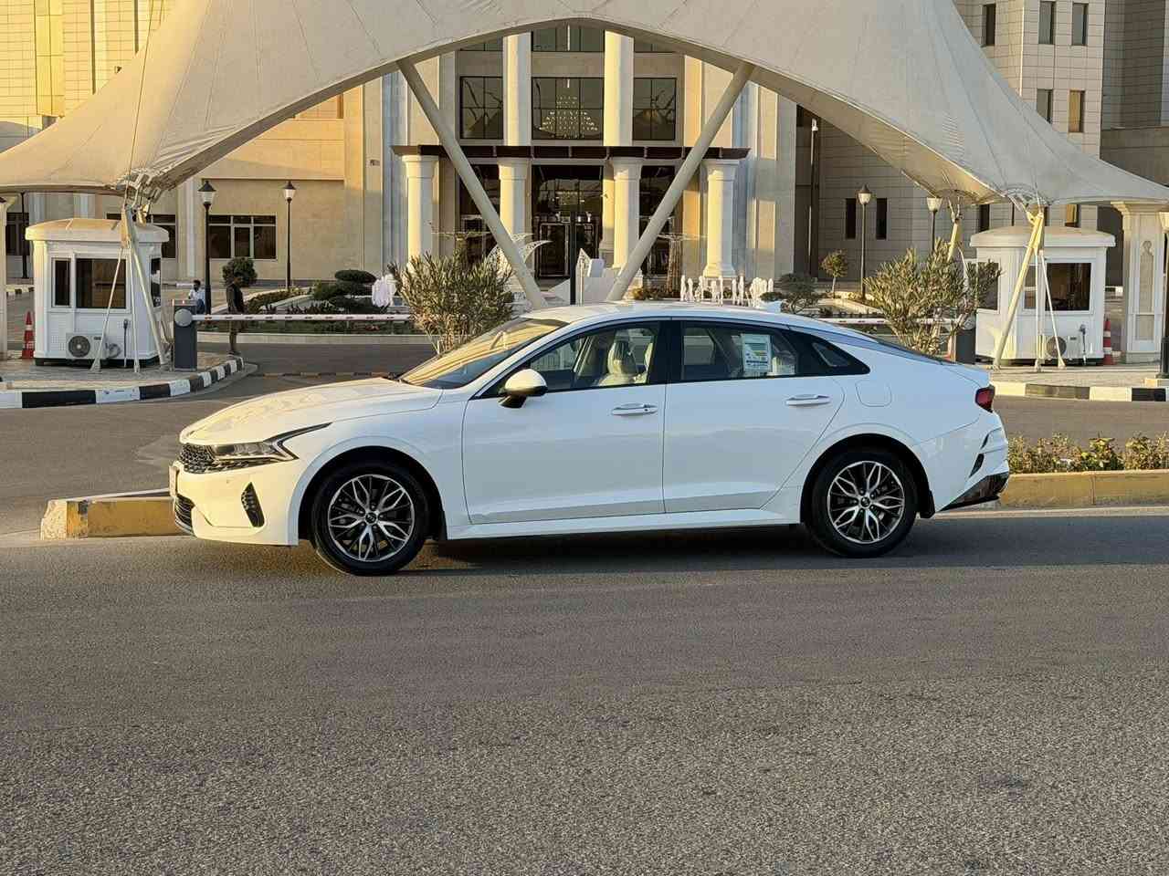 سلام عليكم
رمضان كريم 
كي فايف 
موديل 
21 كفاله 
خليجي 
محرك 
200
سعرها 
175
اتصال تدلل 
***********
