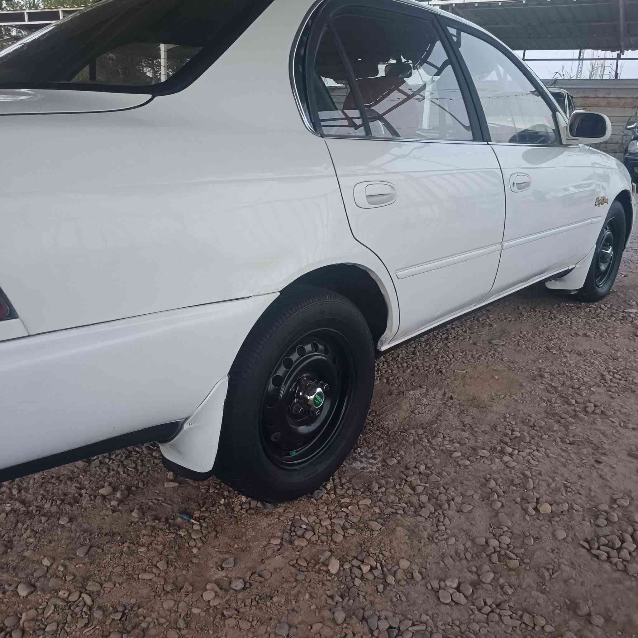 سلام عليكم سياره كورلا بلاديه مكفوله ضربه وصبغ كير ومكينه 1800 جدد مشط جديد باور وسدر جديد مكاني قضاء الشطره السعر ٤٧..*********** حمود العويسي

