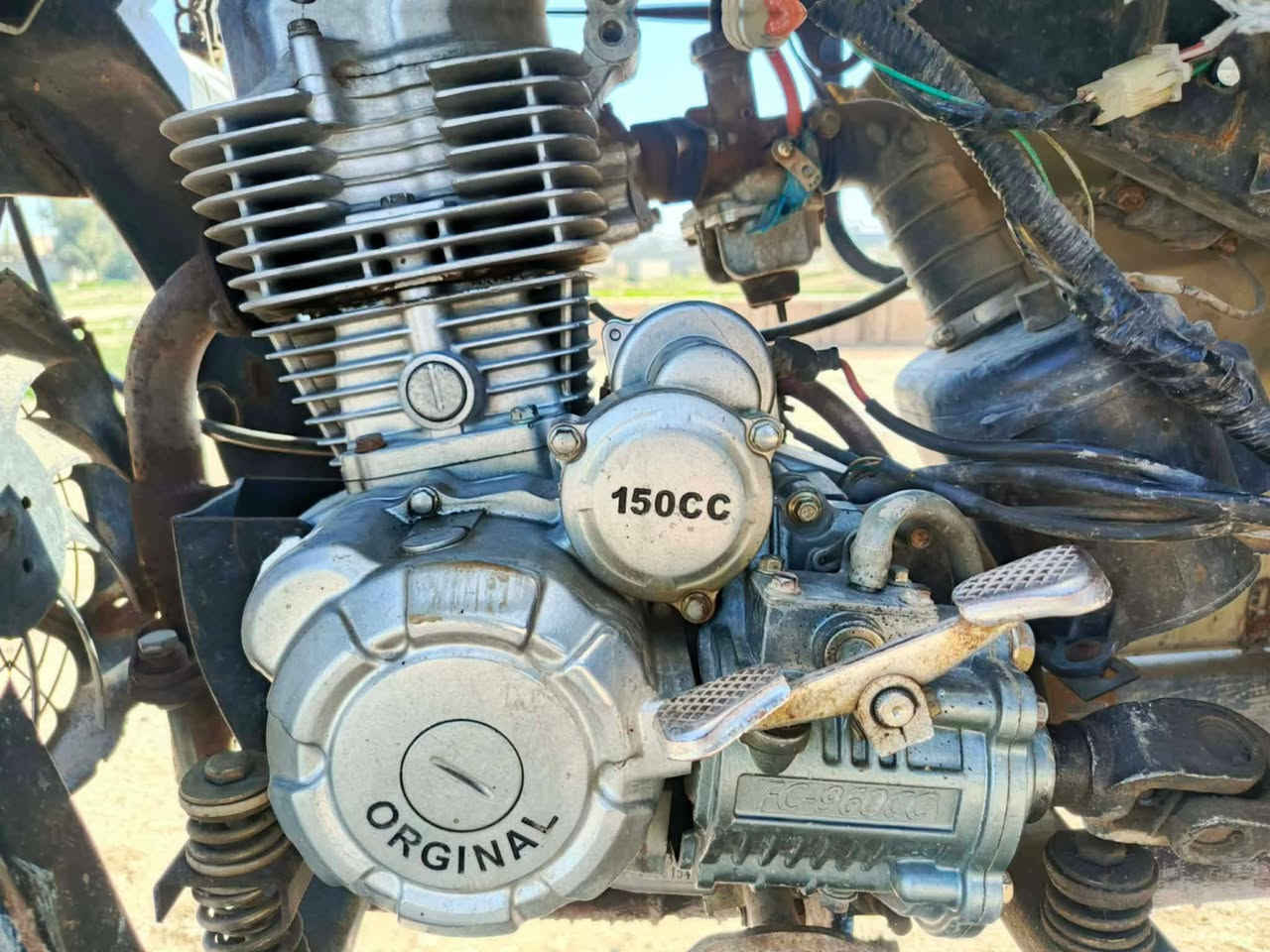 السلام عليكم يوجد ستوته البيع موديل 2021محرك 2021كلشي شقال السعر مليون 100وبي مجال الطيبين رقم ***********
