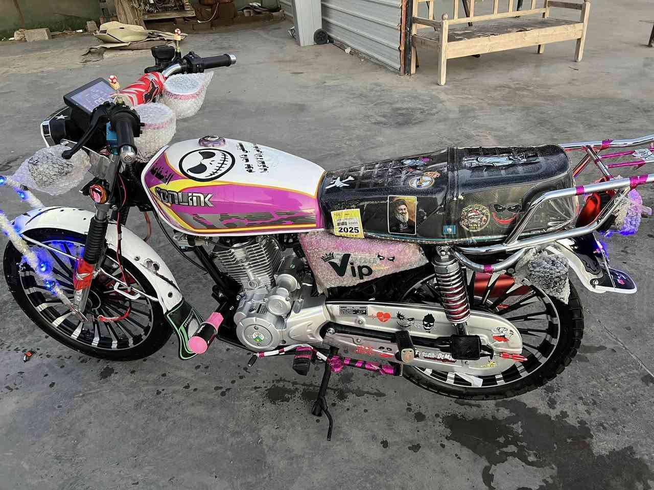 السلام عليكم
دراجه سيفان 5 كير (للبيع🔥❗️
موديل 25 
دراجه جديده ونضيفه 
برغي ممفتوح بيها عل بلاد 
800 وبيهاا مجال 
مكاني ديالى شهربان 
***********
