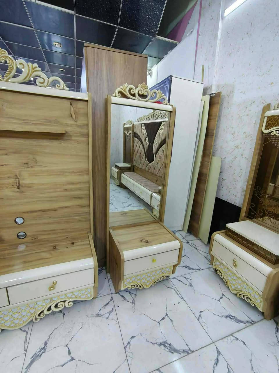 غرفة تركي للبيع 
11قطع


**إذا كنت صاحب هذا الإعلان وتريد حذفه لأي سبب، رجاءا أرسل رسالة إلى الدعم الفني**