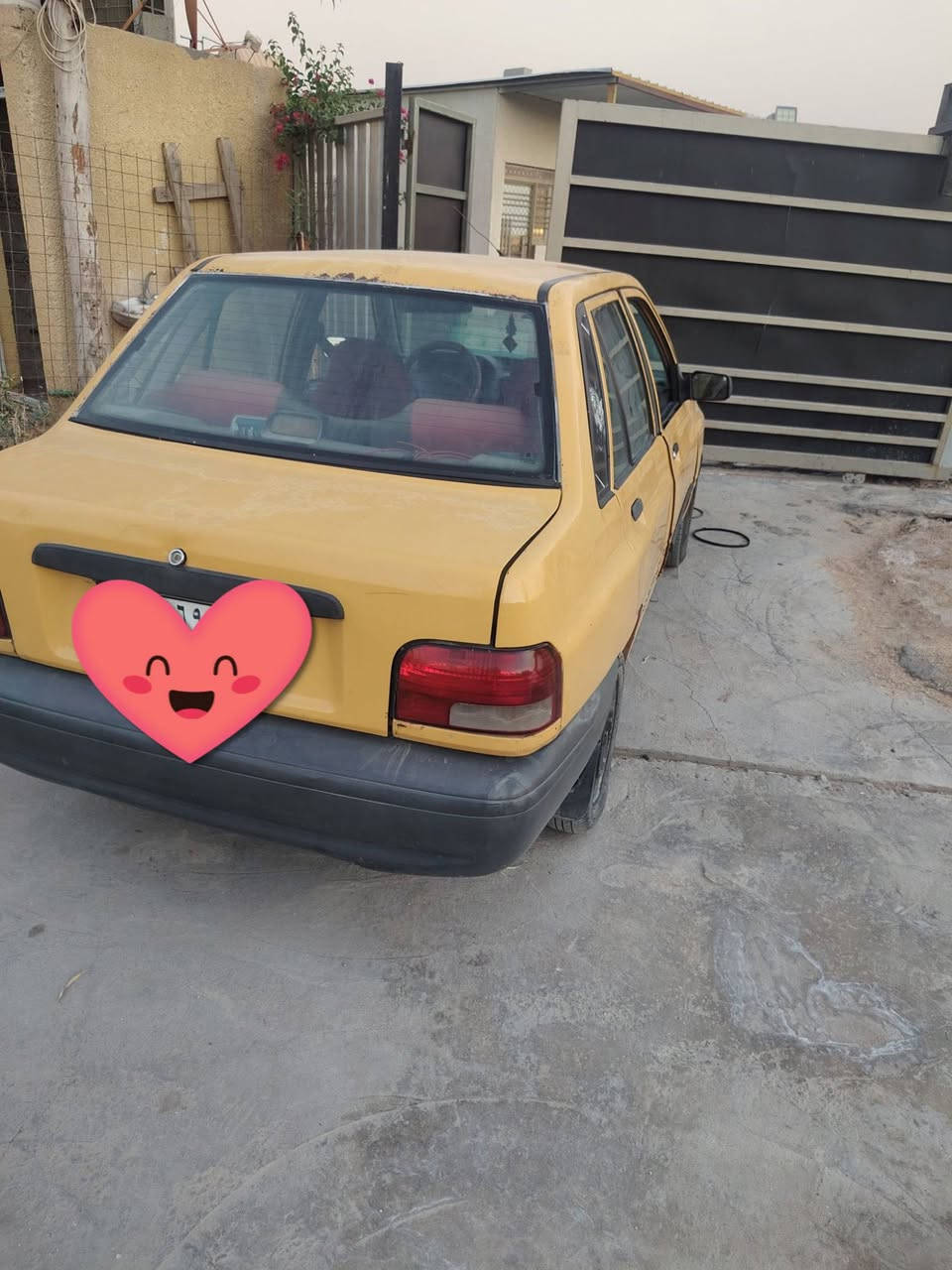 سلام عليكم سايبه ٢٠٠١٢  السياره جاهسه  جفتت المحرك قبل اسبوع  السياره جاهزه من كلشي   بس  يرادله ترتيب  السياره  مصفره  هيئه وغرامات   او كير ومحرك متعهد بيهن السعر ٢٣  او بيه مجال  قليل    الرقم  ***********
