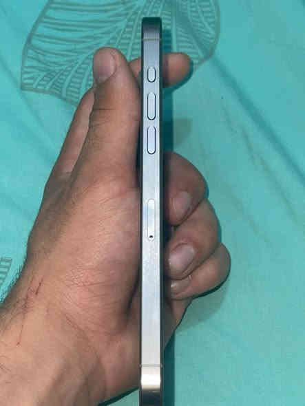 ايفون 15 بروماكس

شرق اوسط AAA

بطاريه 94 مكفول علفحص

الجهاز بدون كارتونه مضمون وكفاله

السعر :1100 للتواصل واتساب ***********
مكاني النجف الاشرف شارع المدينه
