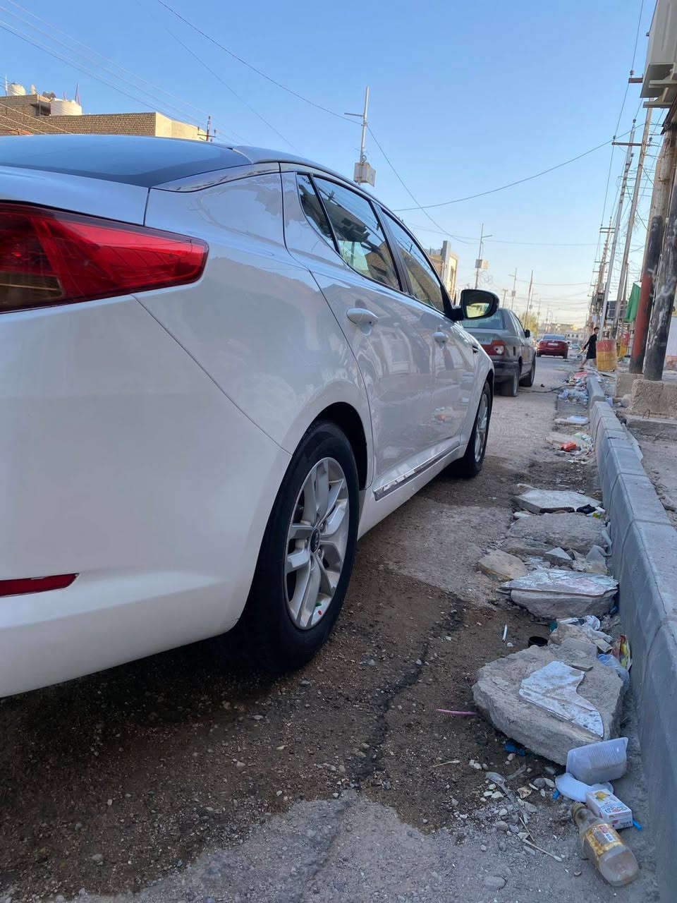 كيه اوبتيما ٢٠١٣
بيه قطعتين صبغ تجميل
بيه باردات مكانات محدده 
محرك ٢٤٠٠
سياره جاهزة كلش
ماشيه قليل مال جناي  
بيع ١٢٣ او مراوس 
*********** 
تفاصيل أكثر تعال خاص
