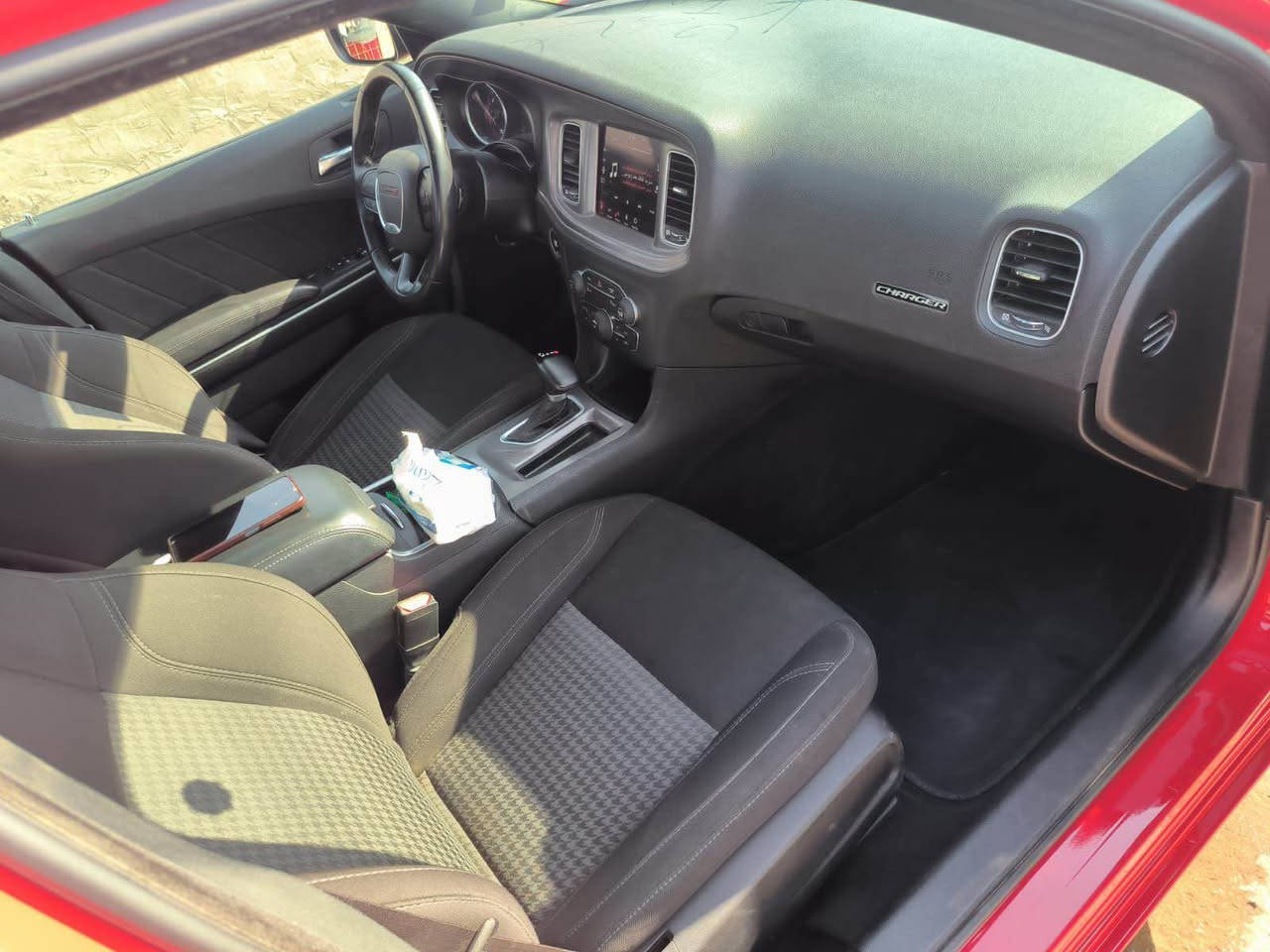 السلام عليكم لبيع جارجر 2023 اصل حره بدون رقم منفيس بسمي مواصفات sxt بدون ارباك بارد بل جاملغ امامي وكارتً باب سايق وخلف السايق كارت سحب مكانً السياره البصرهً *********** القرنة, البصرة
