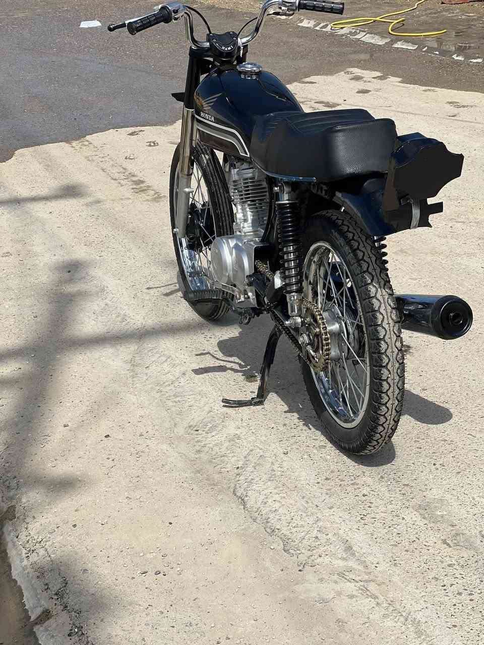 سلام عليكم     سعره 550قفل ربع ميطيح من 550.  بيع سريع متوازي عله فلوس
شاصيه17ارشه اوراق سكنر 
وتعميره25نضافه فول 

مكاني دوانيه حي الجامعه 
 خاص مفتوح مو شراي لاتعبني 

***********
