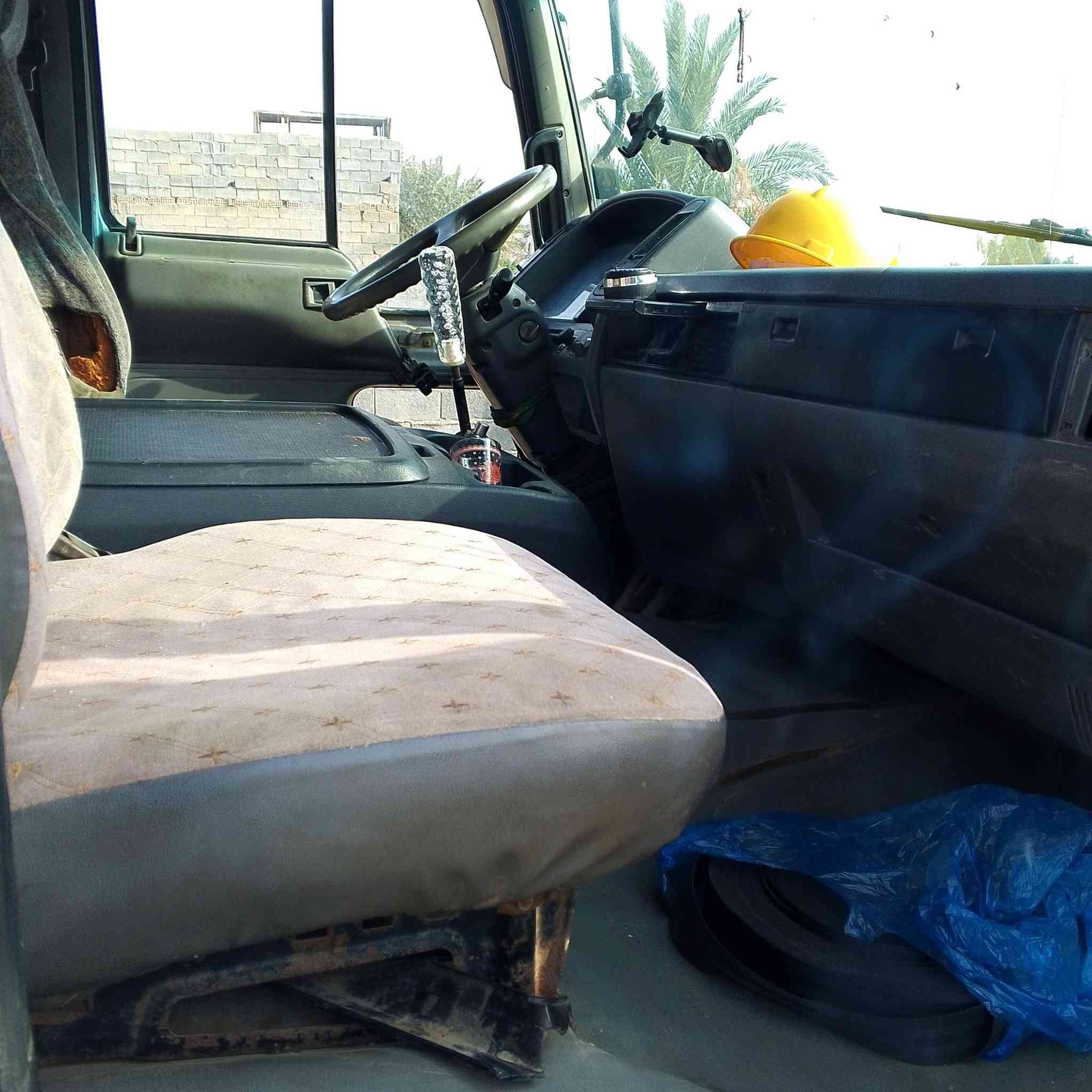 هينو للبيع موديل 94ستة وربع بلادي رقم انبار تحويل مكينة 80جديدة مجموعة شيطان ***********
