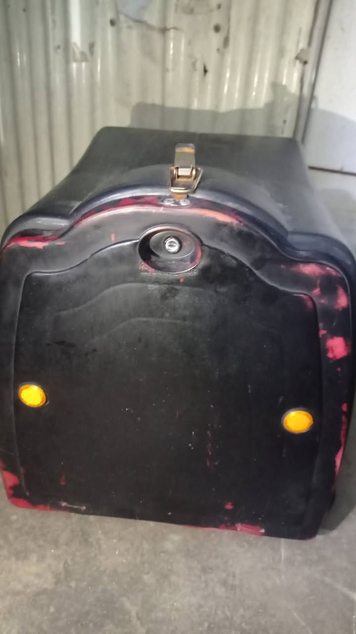 سلام عليكم
صناديك للبيع عدد 3 نفس بالصوره واجدد وانضف بعد قيم واخذ
 مكاني بغداد الاعظميه 
*********** واتسساب
