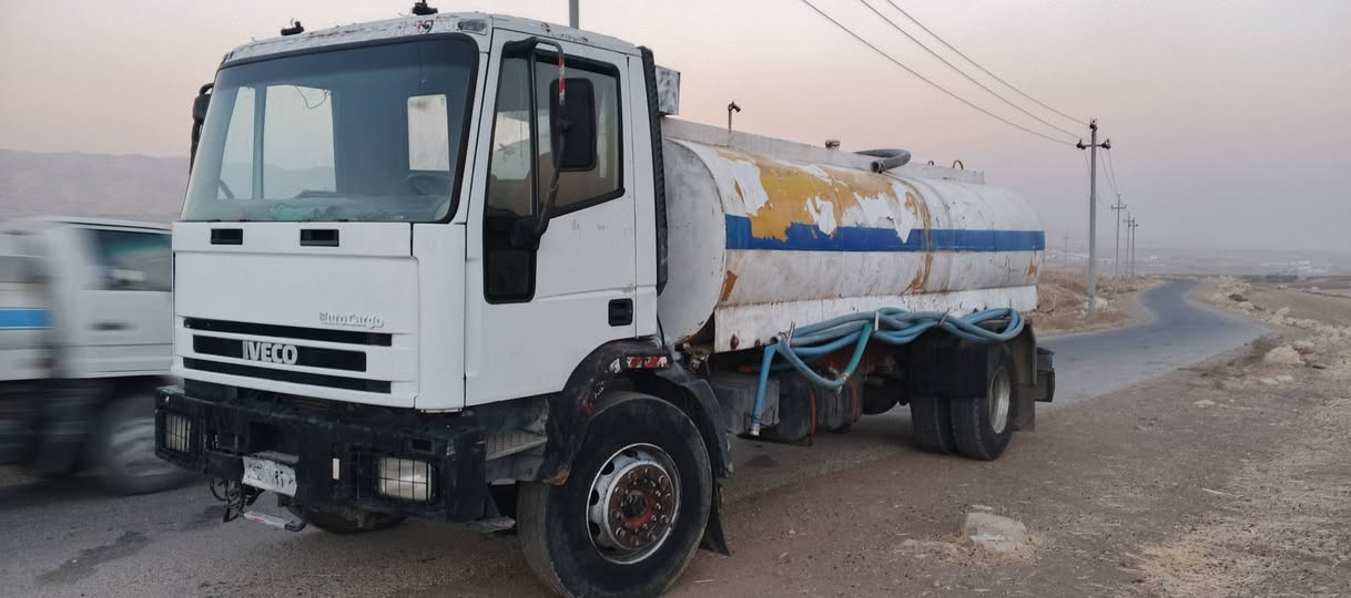 ئەڤیکۆ بۆفرۆشتن مەکینە گەورەگێڕ گەورە4بە4  مۆدیل 2002 ئەرم پلاسیک 6تەی لۆکە کشگینی بەشەرت بۆزانیاری***********ـــ ***********
