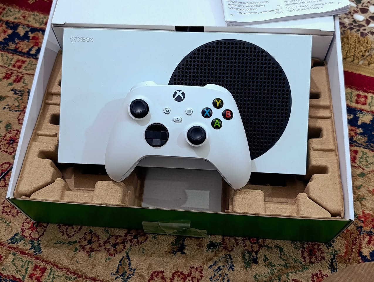 سلام عليكم إكس بوكس سريس Sمساح 512بي شتراك شهر مشتري بي رد ردبشن 2سعره 425الف مكان  نجف الاشرف حي جامعه شارع 20 رقم الهاتف ***********جهاز ما صاله 6شهر
