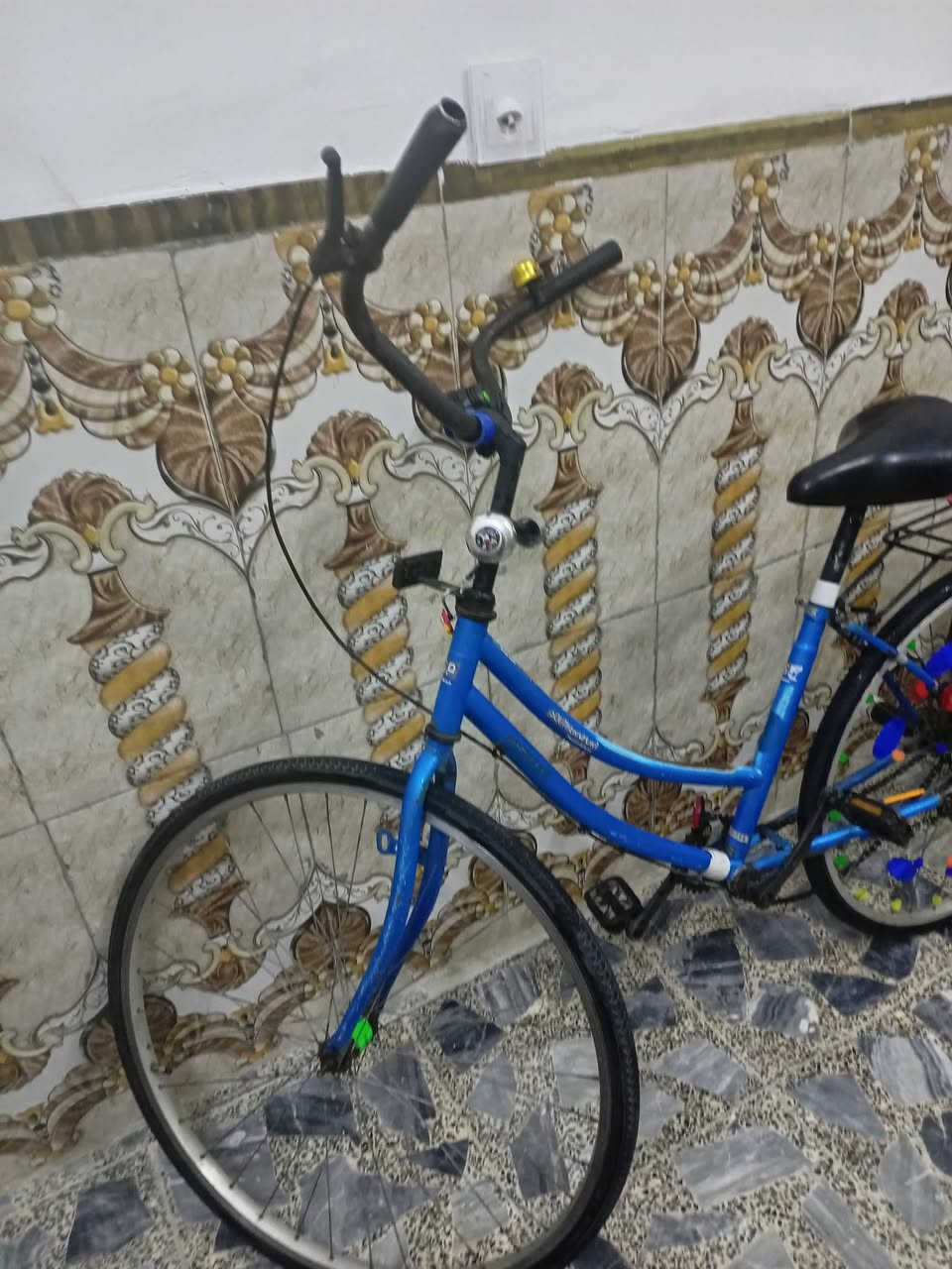 بايسكل للبيع حجم ٢٦ نوعة بناتي الون ازرك باسكل نضافة 70 /100 كلشي مابي نضيف بس مزلخ شكم زلخ والباسكل يعلك وبريكة بل مكان وتأخذة هو وخراضة واغراضة الكلوب الخلفي موجود ويجي ويا هداية السعر 80 وبي مجال للطيبين المكان بغداد الطالبية قرب مسبح الصفاء حي البيضاء 🚫🚫 رجائن المايشتري لا يكسر بل سعر


**إذا كنت صاحب هذا الإعلان وتريد حذفه لأي سبب، رجاءا أرسل رسالة إلى الدعم الفني**