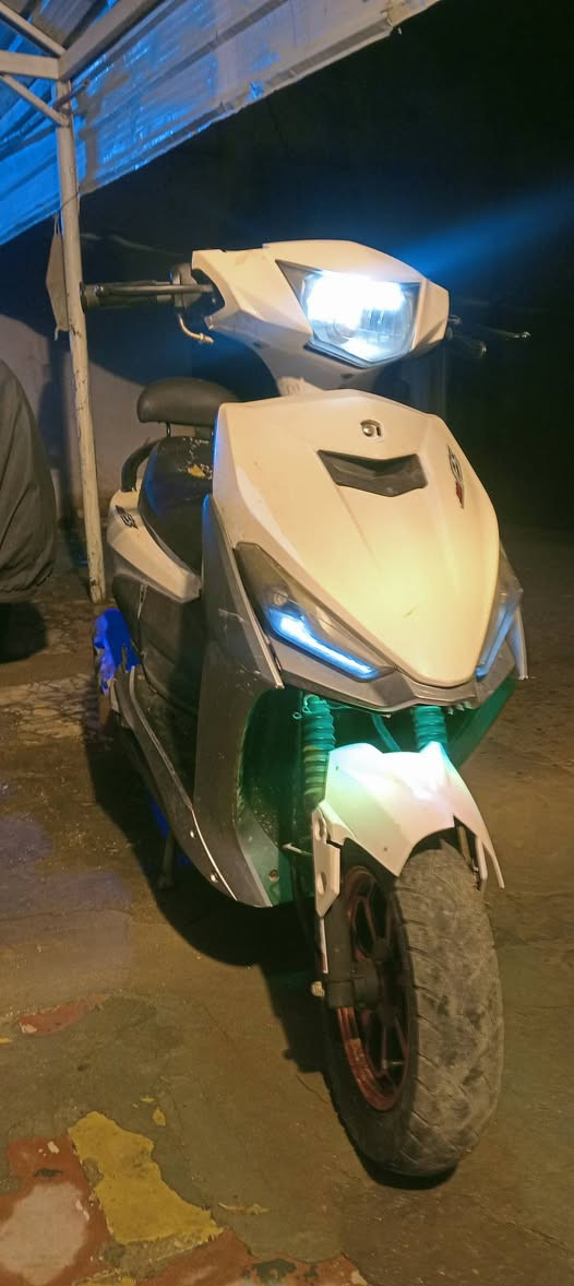 السلام عليكم للبيع كهربائية كلها شغاله سكنات وبك لايت 
مديل 20 بس الكابريتر مالتها تعبانه فقط 
خاص متواجد بس علق أو واتساب ***********
بيع او مراوس عادي حته لو جهاز عادي
