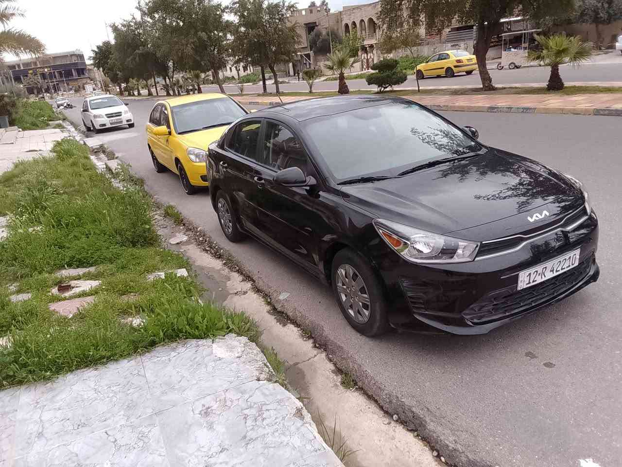 كيا ريو موديل 2023 ماشيه 24000 السياره ضرره من وره مبدل قبق صندوق ول أصلي موجود وبيه الجاملغات عل بارد ما بيه أي ضرار بل عراق شرط التحويل السعر 125 ورقه وبيه مجال  الرقم  ***********
