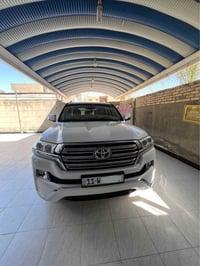 لاندكروز • ٢٠١٦ • ١٣٥ الف كم