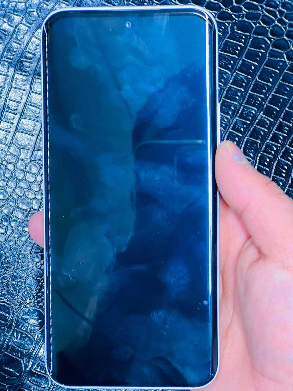 جهاز مستخدم سبوع نضافته 100
اذكره 256
بوبجي 60
رام 8+8
قراضه كامله 
سعر 265الف 
رقم مبايل ***********
