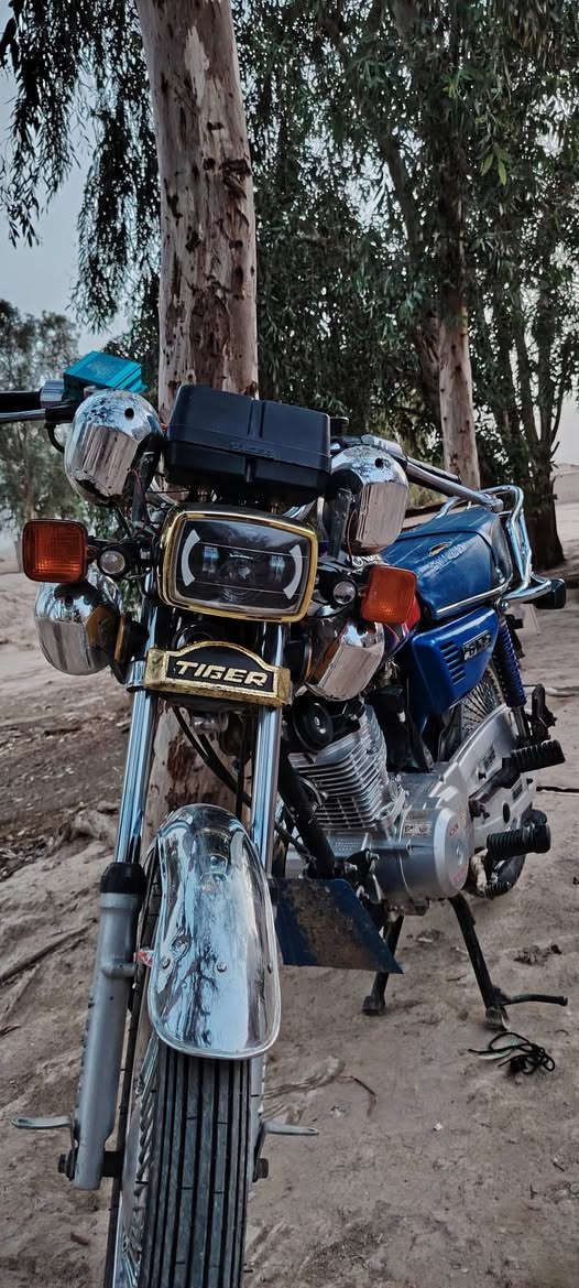 سلام عليكم دراجه ايراني تايكر 2021 سگنر السعر خاص وبيك خير وتدلل


**إذا كنت صاحب هذا الإعلان وتريد حذفه لأي سبب، رجاءا أرسل رسالة إلى الدعم الفني**