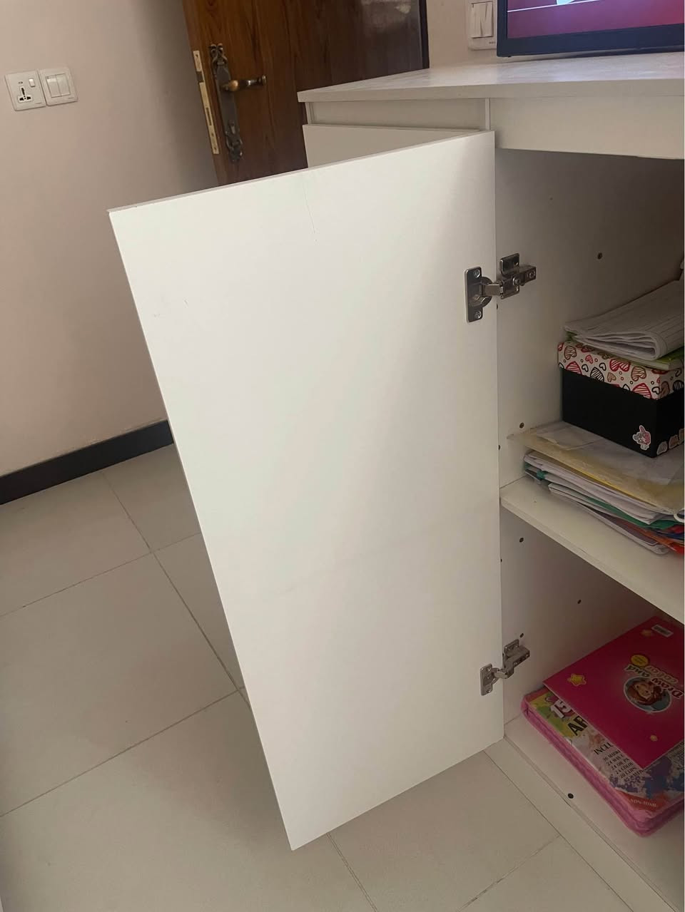 سرير عدد 2 السعر 125 قفل بدون دواشك 
وميز كبير السعر 50 بغداد, العراق


**إذا كنت صاحب هذا الإعلان وتريد حذفه لأي سبب، رجاءا أرسل رسالة إلى الدعم الفني**