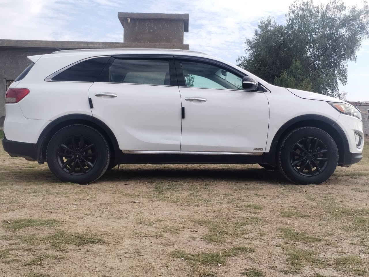 سلام عليكم ورحمة الله سورنتو وارد أمريكا 2018 محرك 4 حادثه  موضح مكاني بغداد سعر 168 وبيه مجال ***********
***********
