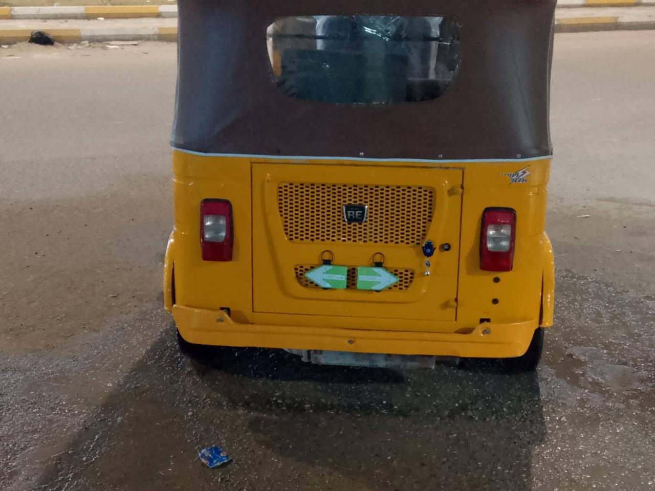 سلام عليكم تكتك البيع واحد عشرين وراق وكيلة شاكر ابو المجر سعر 6وبيه مجال حك جيه ***********
