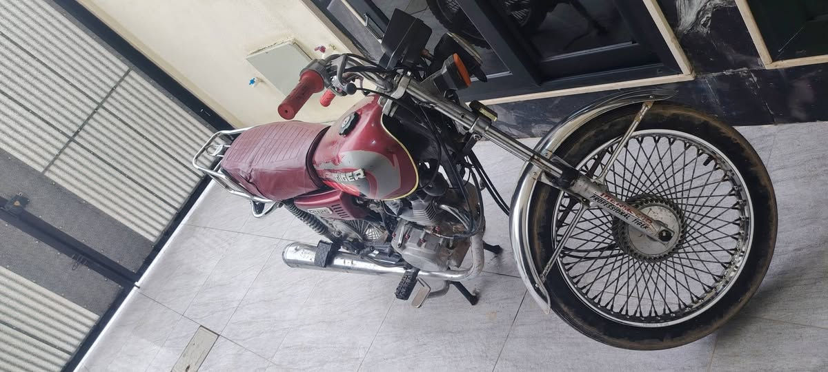 للبيع
يعوز دبل كدام 
والكهربايات موجوده بس يرادلهم ربط
ويعوزو فيلسه 
العسر 350 قفل


**إذا كنت صاحب هذا الإعلان وتريد حذفه لأي سبب، رجاءا أرسل رسالة إلى الدعم الفني**