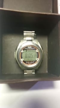 Q&Q سيتيزن • ساعة سولار • راديو كونترول