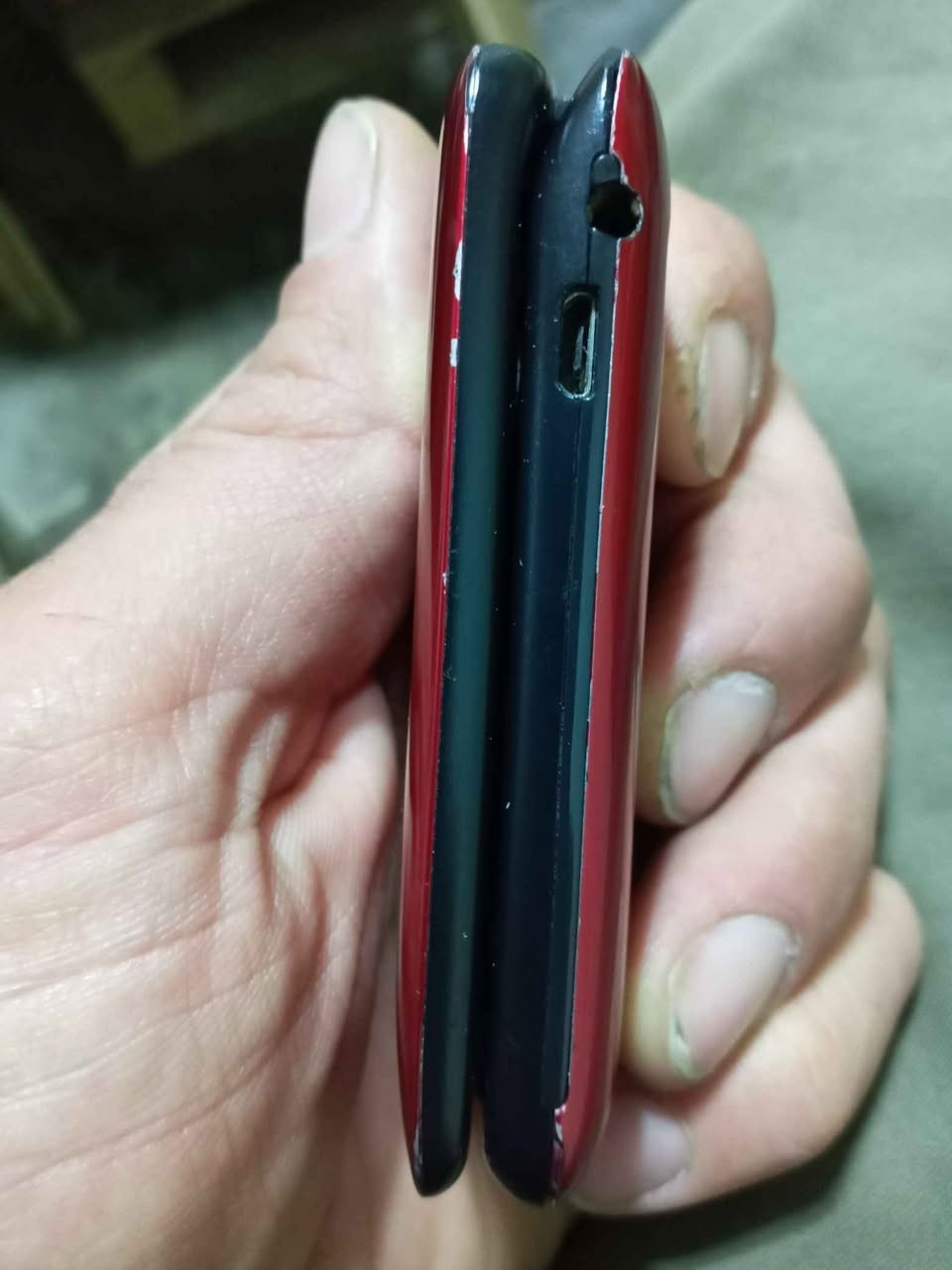 مۆبایلی TTfone 
2 سیمکارت بێ عەیب 
مۆبایلێکی زۆر جوان و بێ کێشەیە 
بۆ تەلەفون و ڕەسم گرتن دەرەجە یەکە
شێوەیەکی جوانی هەیە 
بەشەرتی بێ عەیبی دەیفرۆشم 
نرخی 30 هەزار و مامەڵەی تێدایە 
سلێمانی گەڕەکی ئازادی 
***********
*********** السليمانية, العراق
