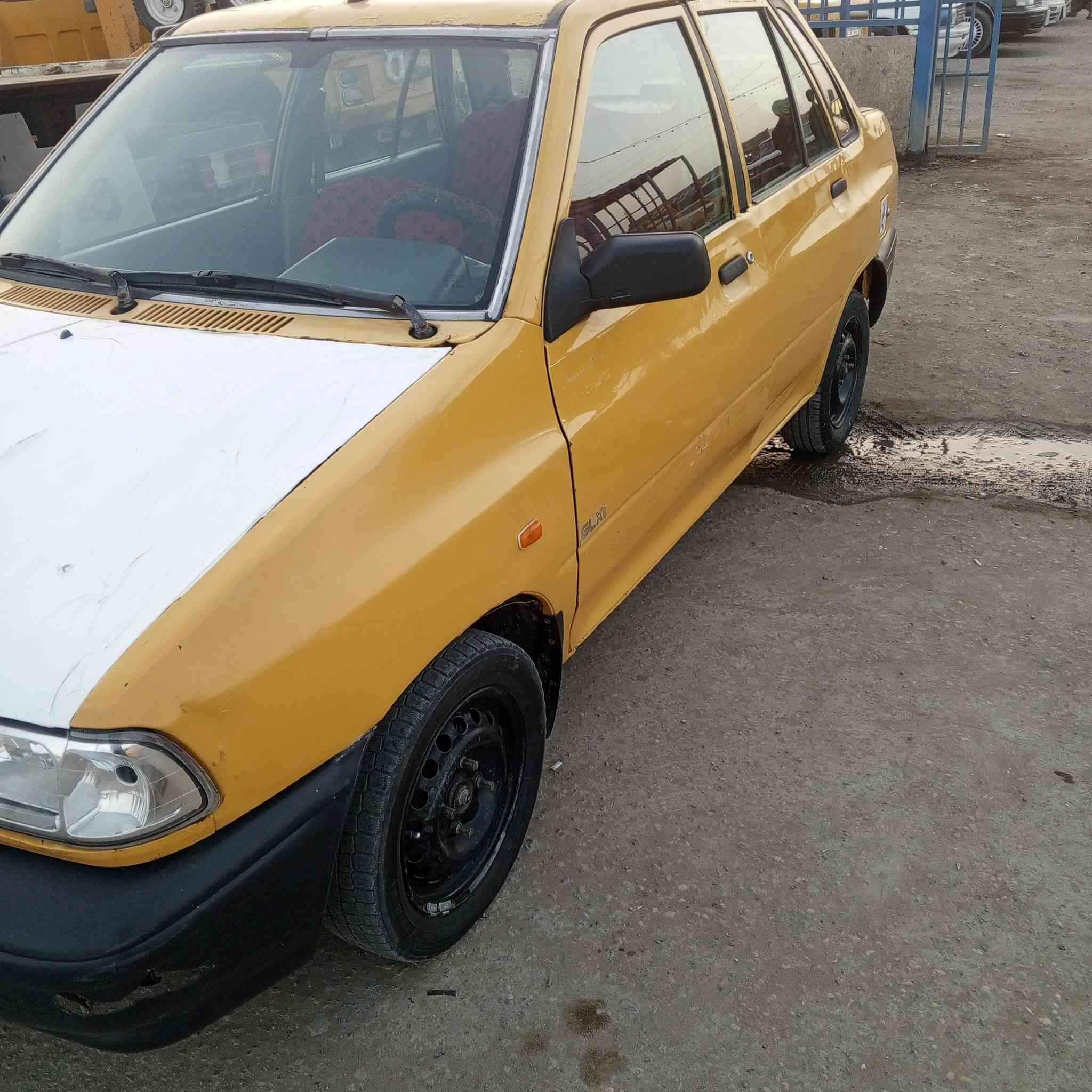 السلام عليكم سايبا للبيع رقم احمر موديل 11 سيارة جاهزة حدادية وكير ومكينة ودوشمة وكاعيات وماناقضة شي  عارضة  13وبية مجال للشراي الاستثمار الاتصال ***********
