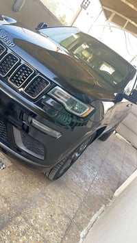 جيب ٢٠٢٠لمتدد x ماشية 62الف مايل  حادث امريكا بابين مبدلات نفس لون وهن...