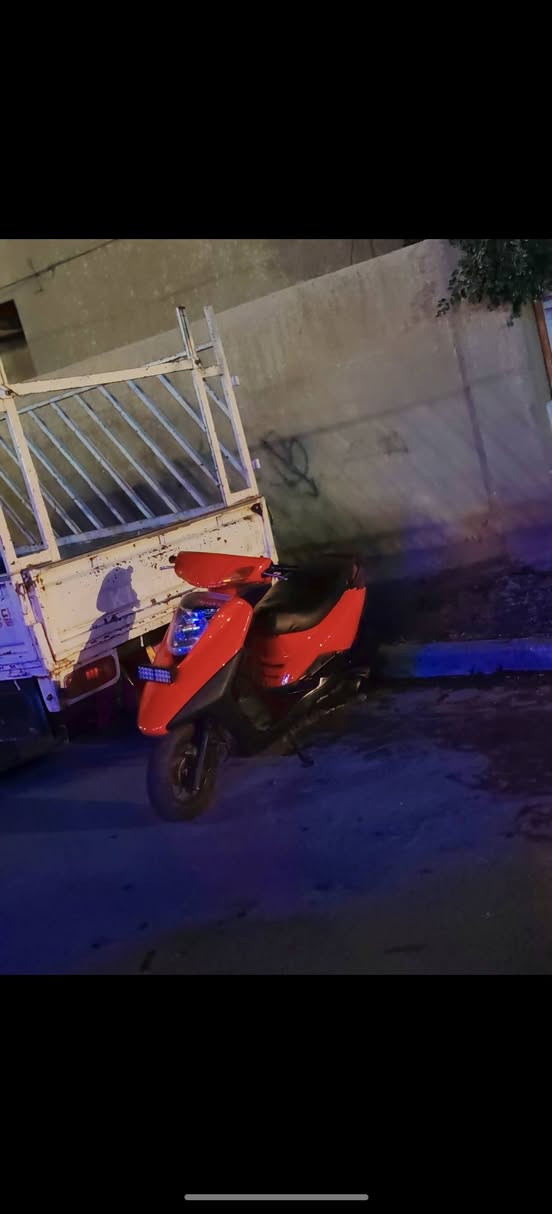 بزير للبيع دراجه نضافه كدامكم كلش حلوه ومرتبه بيع او مراوس بايفون السعر 550 وبيه مجال بسيط حك الجيه مكاني بغداد حي الشباب الاعلام
***********
