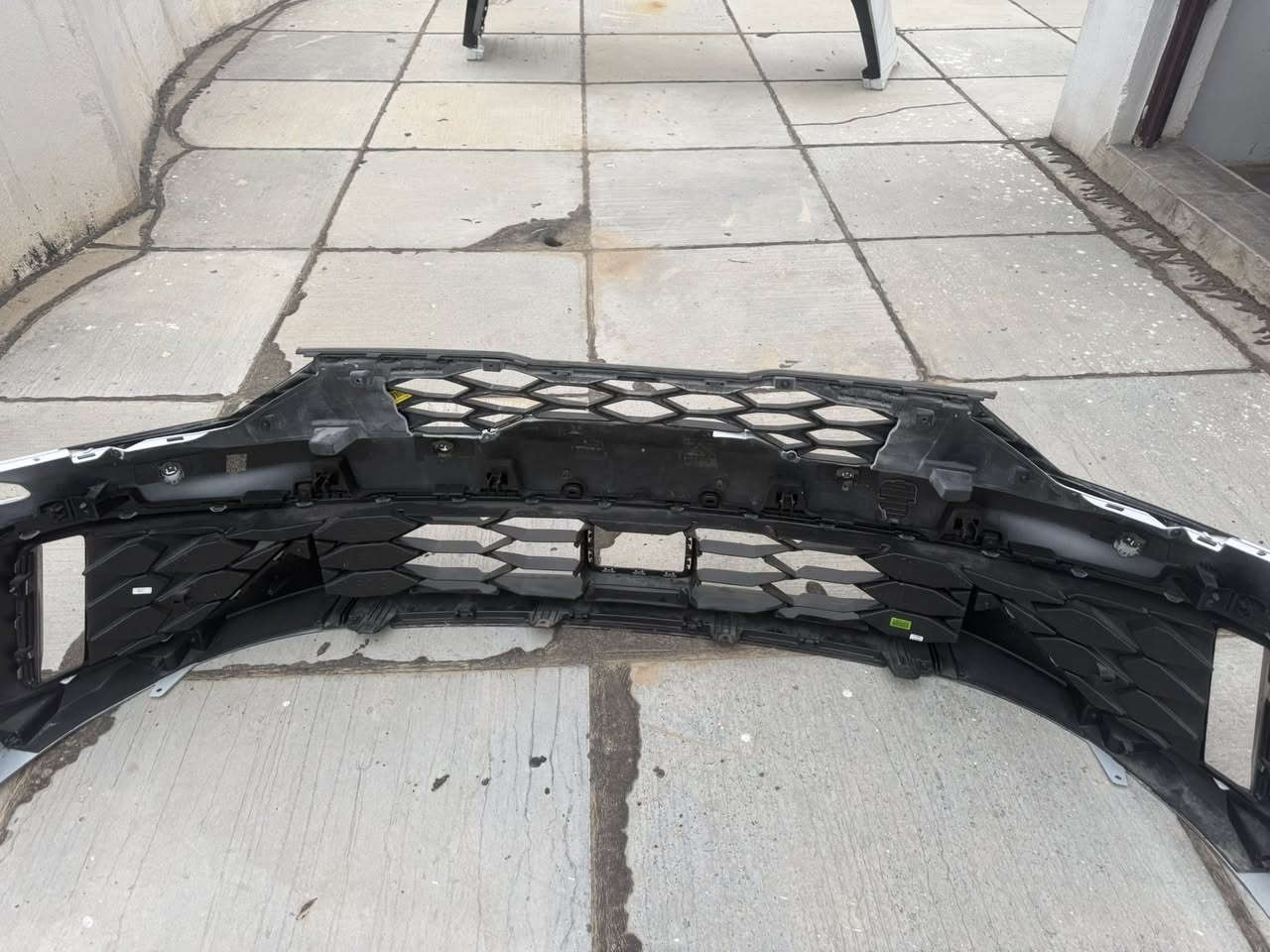 السلام عليكم غراض كي فايف 25/دعاميه اماميه امريكيه بدون صبغ النظافه 90/بالميه وعاميه خلفيه كوري بدون صبغ نظيفه/100/100/اوويل مال 23/نظيف بدون خدش ولتاير كوري كومهونص عمراتصل وتدلل/***********/
