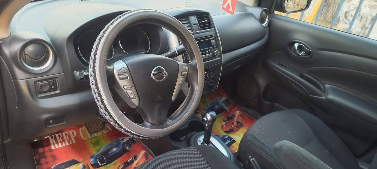 السلام عليكم
نيسان فيرسا موديل 2018
رفم بغداد 

حادثه موضح بلصور مبدل بنيد وجاملغ ايمن وايسر امامي

السياره جاهزه وشغاله 

مكان السباره حي الجامعه

السعر 100 وبيه مجال 

***********
