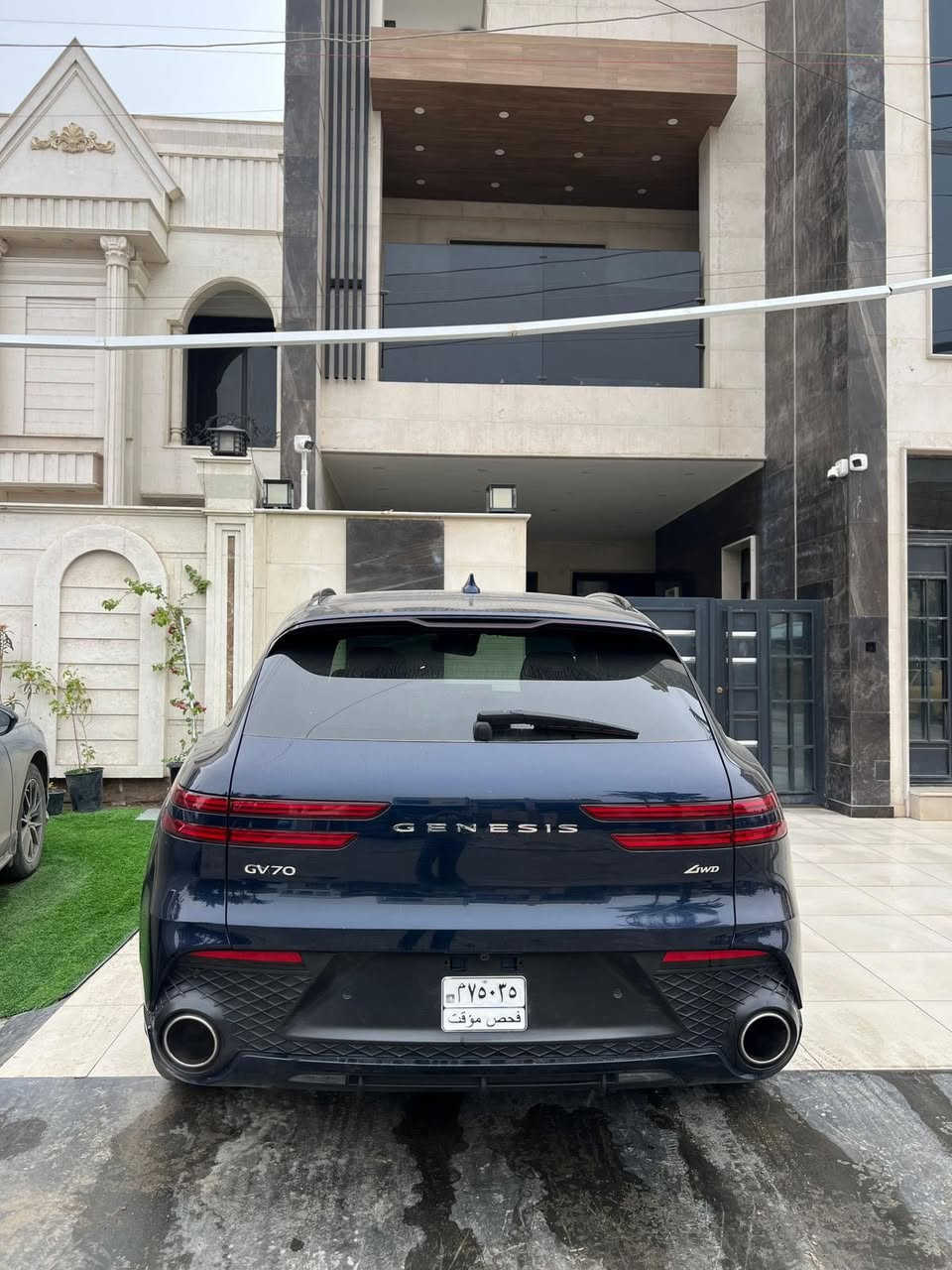 Genesis gv70 2023  /  كلين تايتل 
جيسنز gv70 _ موديل 2023 | فول مواصفات للاخير 
🌎 المدينة بغداد العامريه 
🛣️المسافة المقطوعة 30 الف 
————————————————————————

 💙المواصفات : 
♦️المحرك 4 سلندر 2500 توربو 
♦️وارد امريكي 
♦️الضرر بدون مكفوله من الايرباك وضربه وتبديل وتعديل فقط بنيد كلير امريكا لامب ل لا ممفتوح لامصلح  
♦️بانوراما 
♦️بدون رقم منفيس بأسمي تترقم ثاني يوم بدون متتعب معقب يرقمها واصل اجور تعقيب فقط اجور الرقم  
♦️داخل جلد احمر وكنتاره
♦️لايتات ذكية مع عدسات ذكيه 
♦️5 كامرات مع عدادات 
♦️6رادارت ذكية مع حساس الابواب والمشي 
♦️شاشة كبيره لمس + موس
♦️قيادة ذاتيه متكامله  
♦️كراسي تدفئه تبريد 
♦️سترين هزاز مع رادار + تدفئه 
♦️اضاءة داخليه 20 لون 
🔹مواصفات اخرى 
338 مجال جداً بسيط 
***********
