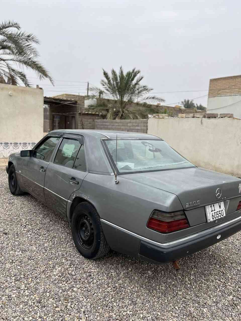 السلام عليكم مارسيدس دب للبيع مديل 89 مكينه 2500   السياره جاهزه من كلشي      السعر 55                                   ***********
