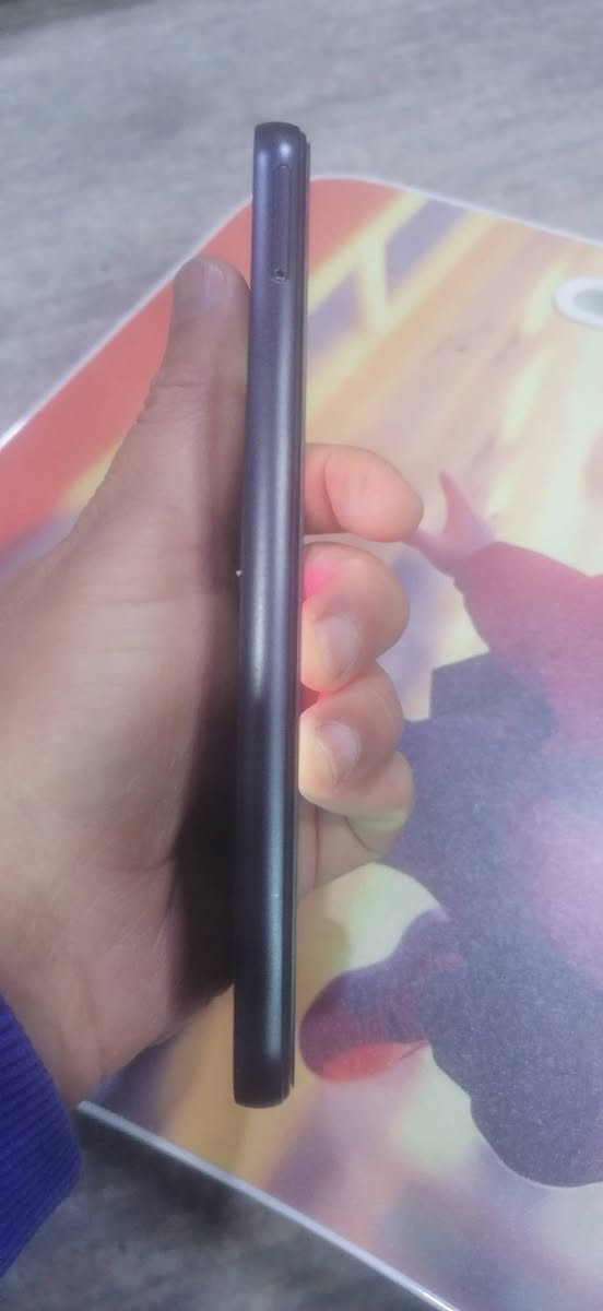 السلام عليكم...للبيع فقط ماراوس سامسونج a24
الذاكرة ١٢٨ الرام ٨
صوت استيريو دبل اسبيكر
ببجي ٦٠ فريم
جهاز نظيف بدون عطل
مبدل شاشه اصليه وزر التعلي والتنصي يشكل
السعر ١٠٠


**إذا كنت صاحب هذا الإعلان وتريد حذفه لأي سبب، رجاءا أرسل رسالة إلى الدعم الفني**