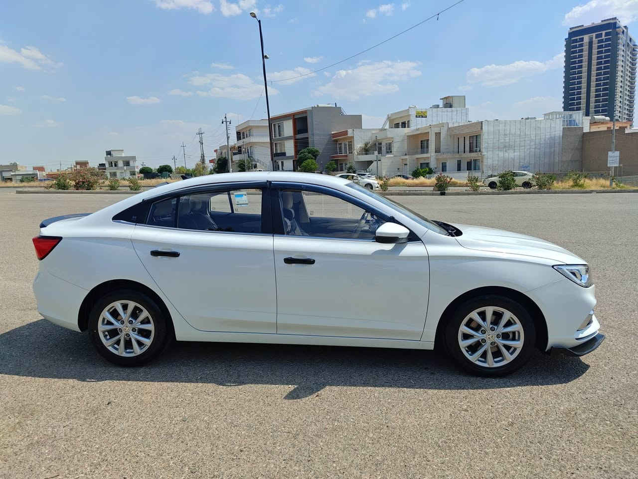 mg2024 comfort 
سەیارەکە ماڵی دۆستە و زۆر پاک ماوەتەوە

27 هەزار رۆشتووە

ناو کرێمیە و نیو مواسەفاتە کۆمفۆرتە

زەمانی شەریکەی ماوە
تازە سێرڤس کراوە رۆن و شوتەی تەبریت و هەر چوار بانسەکەی دوێنێ گۆریومە و جوانکاری و کوشن و گاعی بۆ کراوە،
# بەس دەعامی پێشەوی باغەکەی ڕەشە (گۆڕاوە) بێ عەتەر و نیکلەکەی

هیلاک نەکراوە، بۆ پەیوەندی *********** واتس ئەپ و ڤایبەری لەسەرە،

# 107 و کەمێک مەجال
