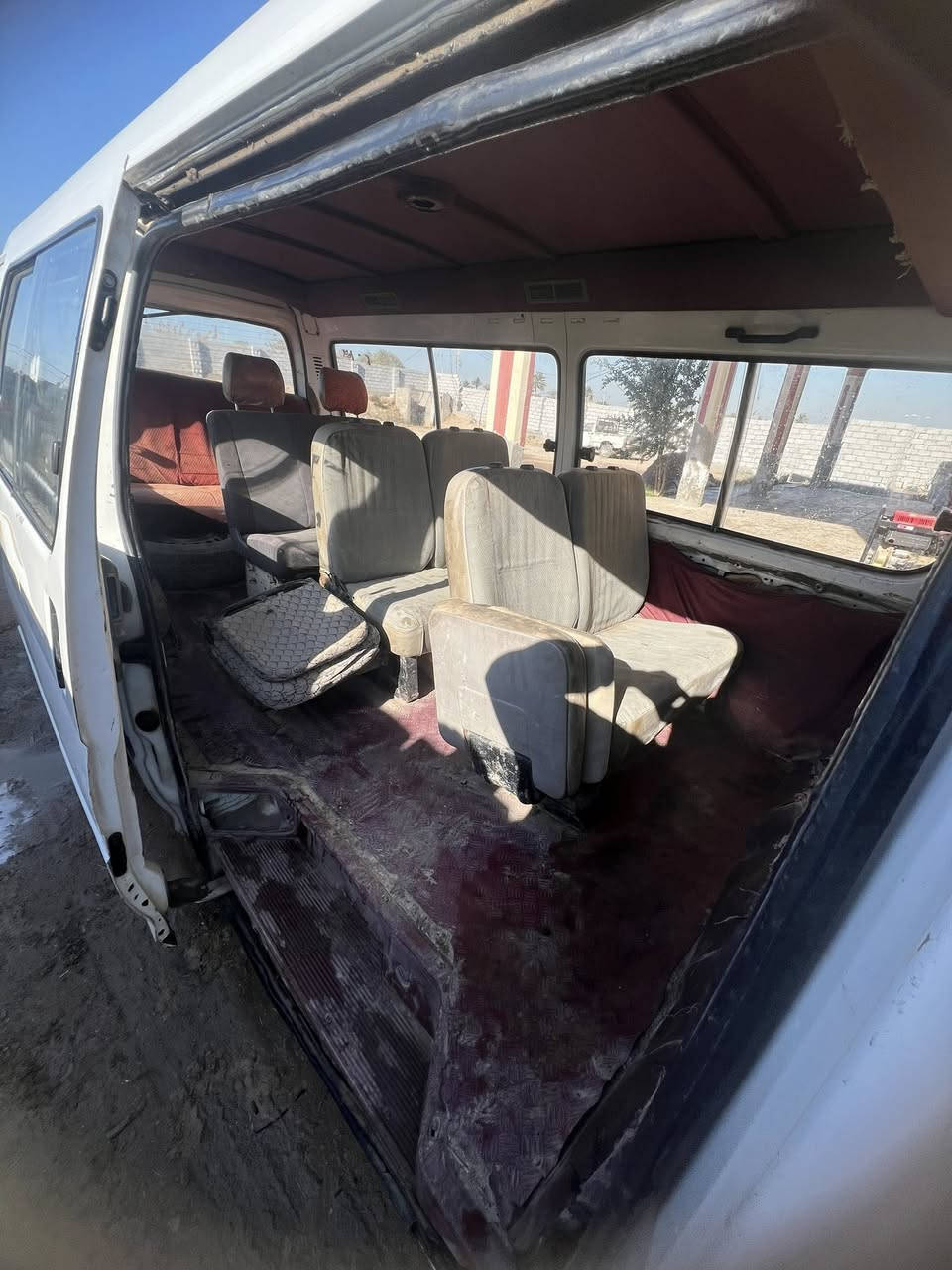 سلام عليكم فتون للبيع موديل 11 سياره مثل ما موضحه بصوره خير من الله مكفوله السعر 55 وبيها مجال 

***********
