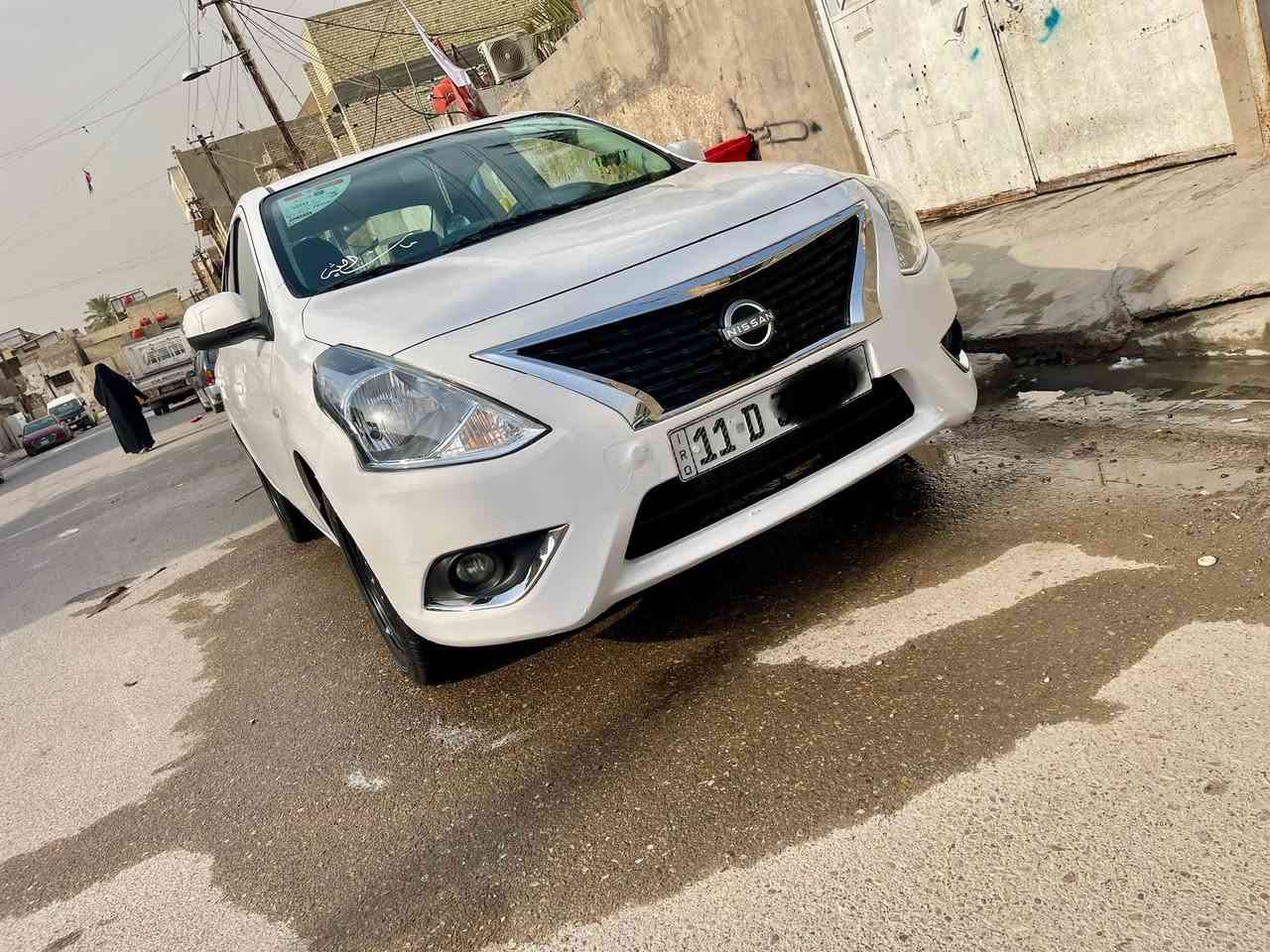 السلام عليكم للبيع نيسان سني هندي 2024
رقم بغداد سنويه جديده تنتهي ب2030 
تريد تحويل تريد وكاله اني حاضر 
ضمان شركه السور 100 الف كيلو او 3 سنوات 
السياره بأسمي اني مطلعها من الشركه 
ماشيه السياره 14 الف و700 وقابل للزياده 
السياره مدوشمه ارضيه جلد ثقيل سمك 2 ملم +ارضيه صندوق
وكشنات مدوشمه جلد ثقيل 
ارضيات جلد 
السياره حلوه ونضيفه ربع متصرف عليها 
السياره على ايدي مامشتغله تكسي 
معدات السياره كامله 
( معدات+ ويل كاب + هوك سحب + سبير منازل)
سعر 123  وبيها مجال شي بسيط  
سونار السياره موجود بالصور موضح 👇

اي استفسار اتصل 
رقم ***********
مكاني بغداد مدينه الصدر
