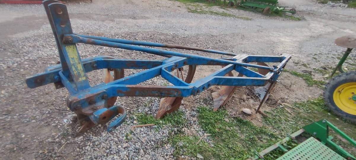 بۆ فرۆشتن گاسن ئایدن 4 دەو رقم 16 مکان بردارەش رقم *********** اسیا *********** شرای خابرنی
