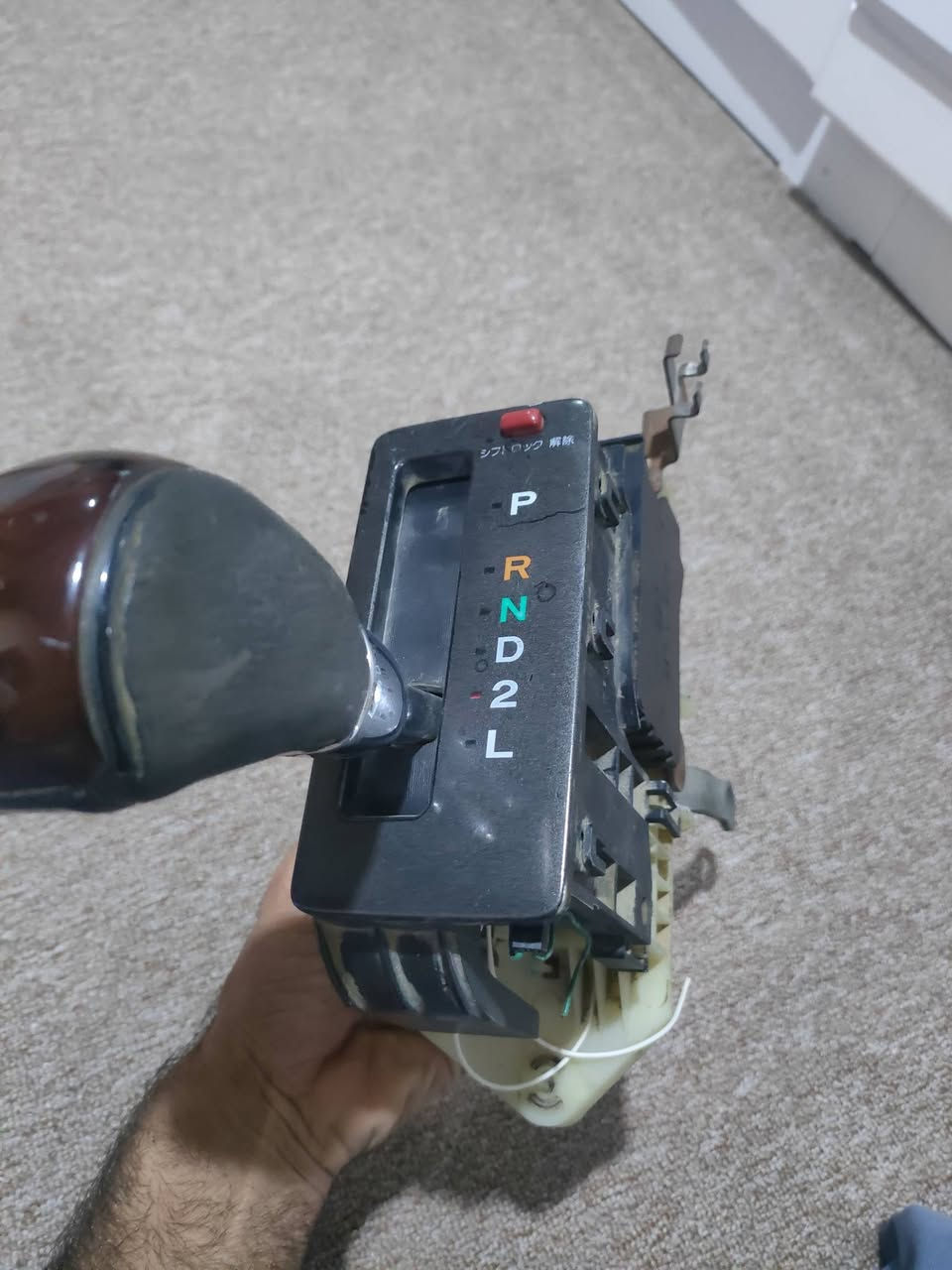 هزاز شوتة محرك vvti 
كتف او شخاطة مجاول ديفور زغير 
دكشن بارد ملكة محرك ديفور زغير هو و الEGR 
فجوج امامي راس الثور
قبضة كير ملكة محور ايسر
مرايا ملكة اشارة و ترحيب و كاميرا 📷 
تخم تحكمات جام ملكة 
العنوان سوق الشيوخ 
***********
