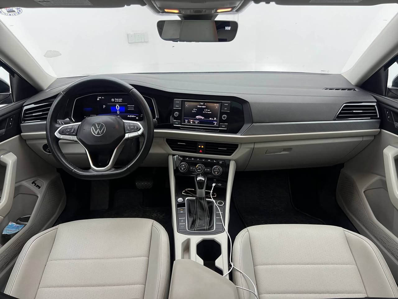 Volkswagen Jetta 2024
فولكسفاغن جيتا ٢٠٢٤

مواصفات SE فول
(مقاعد جلد و تدفئة-فتحة سقف-تدفئة المقود-رادار جانبي-خط مسار-بصمة تشغيل-هاند بريك بصمة-نظام ايكو)

مكينة ٤سلندر+توربو حجم ١.٤لتر
ماشية 25,000 ميل و بحالة جداً ممتازة 

السيارة بيها ٦ قطع صبغ ثلاث قطع امامية و ثلاث قطع خلفية

السيارة رقم دهوك الدولي سنوية ب أسمنا و اكيد شرط التحويل 
مكفولة من كير و محرك و كهربائيات

و ب سعر جوى السوق(118$) ورقة و بيها مجال

مكان السيارة

دهوك -معرض ارشف R-Shev
رقم51 من معارض التيرمينال 

***********
*********** دهوك, العراق
