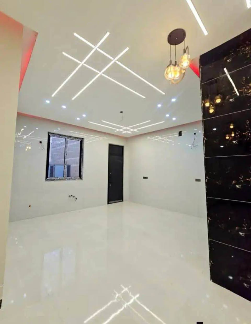🏡 #دار_للبيع – ابي الخصيب الكطه مقابيل البهادريه
📐 المساحه 200م
💰 السعر 235 مليون قابل للتفاوض
🚗 يبعد 300م عن الشارع السايدين وتبليط لحد الباب
✨ يتكون من : 6غرف نظام سويت + صاله + استقبال + مطبخ حار وبارد + صحيات داخليه وخارجيه + حديقه + كراج
📑 طابو عراقي وكالة باسم المشتري مع نسخة من الطابو
🏗️ الاساس رفت
📞 عقارات الخالدي
***********
*********** البصرة, العراق

