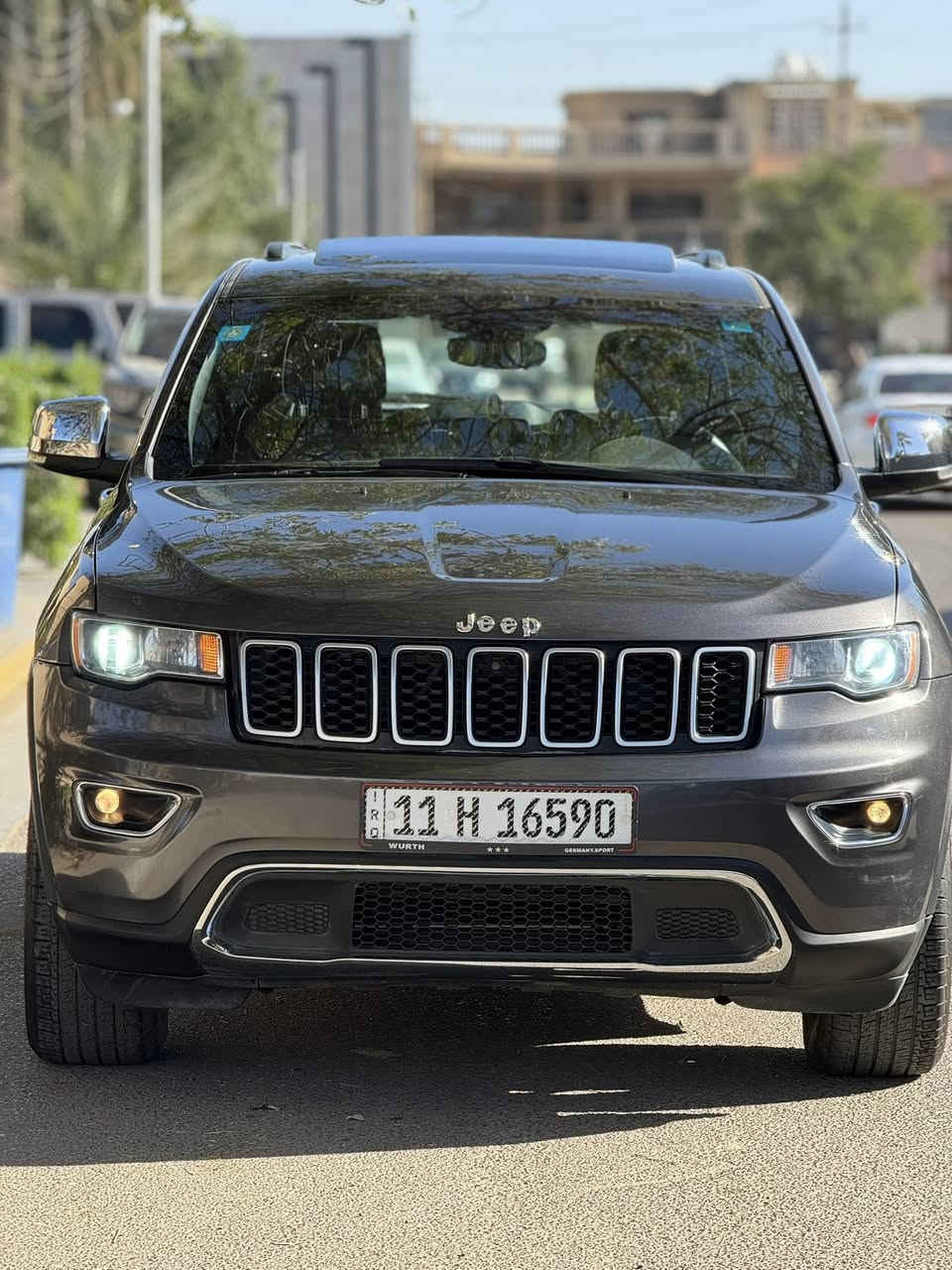 سلام وعليكم جيب (LIMITED) 2020 وارد امريكي السعر 215 حادثهة سطحي بدون اي دواخل شاصي ولغد وداوخل مكفوله مكينه وكير برغي ممفتوح بيهة ماشيه 40ml استعمال شخصي السياره بل كارتون ولاكلوب مشتغل بل دشبول وتخم تاير وصدر شركه تهم تاير جديد بيهة البنيد والجاملغ كلير بدون دواخل سياره جديده حته بارد مابيهة السياره احلى من الصور المواصفات فول فتحه 4*4 كشنات جلد رادار جنطه كهرباء تشغيل عن بعد زنون داخل اسود ملكي كشنات جدد ماوس ٤ وضعيات قياده جبلي ورملي وثلجي وصخري بعد بيهة هواي مواصفات مكاني بغداد حي الاطباء ***********
