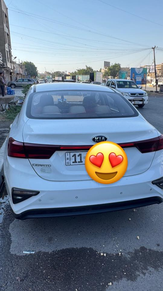 السلام عليكم سيراتو 2021  محرك 1600ماشية 122الف حقيقي السياره امبدله باب خلفي بلادي اصلي وبيه  بارد جاملغ الامامي وبارد جاملغ الخلفي  سياره نظيفه كلش السعر 150
***********
