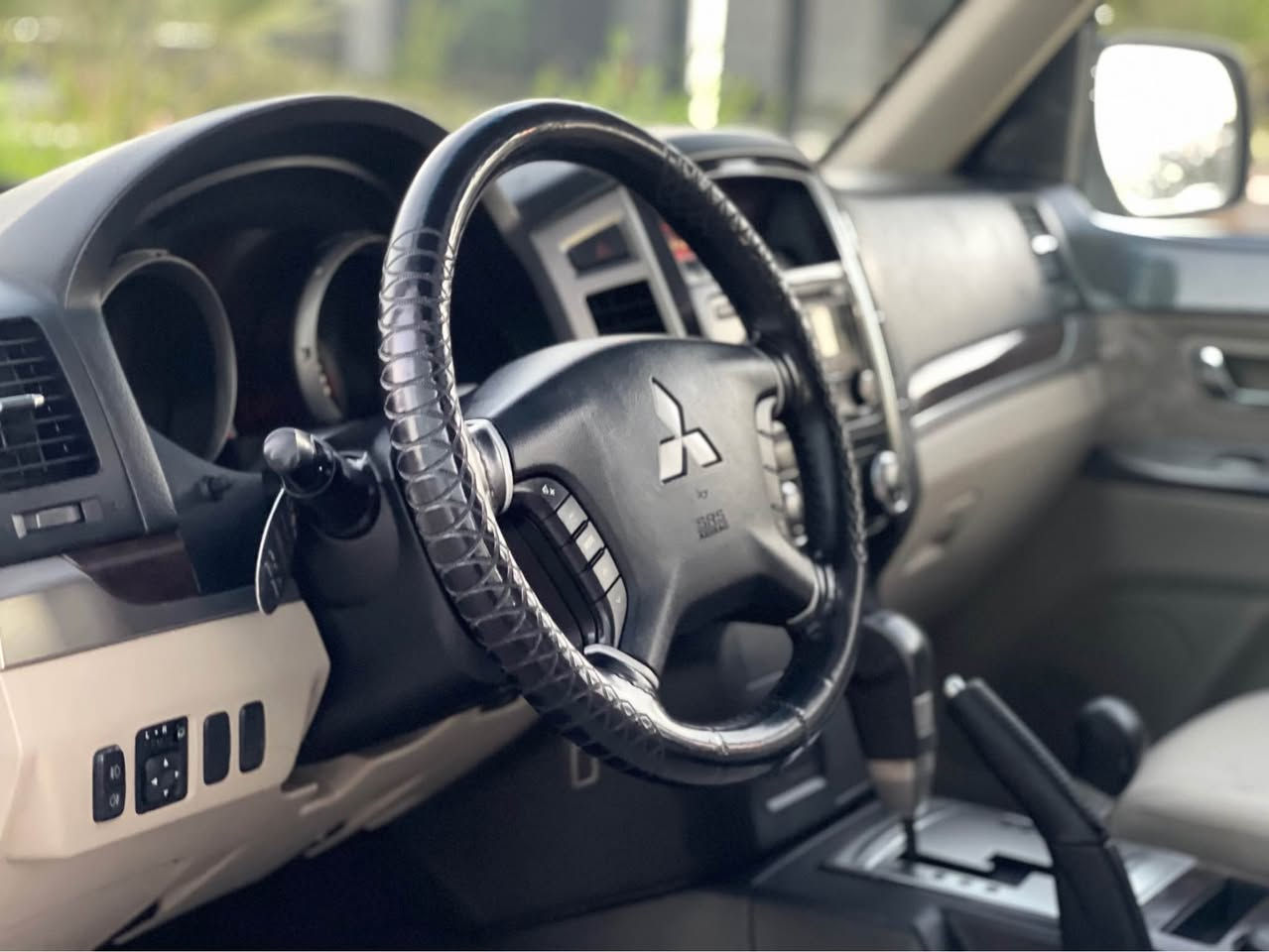 بسم الله الرحمن الرحيم

سعر مناسب جدا ١٩٨ ورقة 🔥🔥‼️‼️💰💰

باجيرو ٢٠١٨ خليجي كفالة عامه بدون صبغ بدون بارد… 

ماشية ١٠٠ الف كم 

سيارة بسمي تحويل مباشر 

محرك ٦ سلندر ٣٥٠٠ ممفتوح برغي 

مواصفات عدا جلد و دمام// 

فتحه 

مرايه كهربائي 

فور ويل 

حساس 

زينون 

داخل ساج 

تحديد سرعة 

تحكم ستيرن 

دبل گير 

٧ راكب 

تبريد مركزي 

بلاجكتور 

بعد 

محرك كير مكفول 

صدر حداديه تخم تايرات جديد 

مكان سيارة اربيل// *********** واتس أب موجود ☎️☎️ أربيل, العراق
