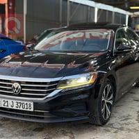 فولكس واگن باسات 2021 SE المحرك 20.T  ماشية 52الف ميل   حادثها باب خلف...