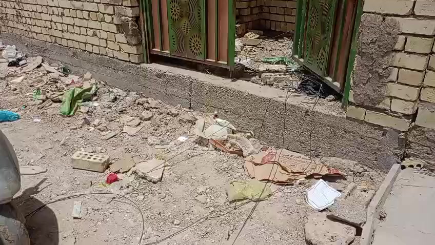 بيت هيكل مساحته 105 واجهة 7 نزال 15 موقع الضباط الثانيه قرب مولد زركه شارع 15 سعر 48
***********
