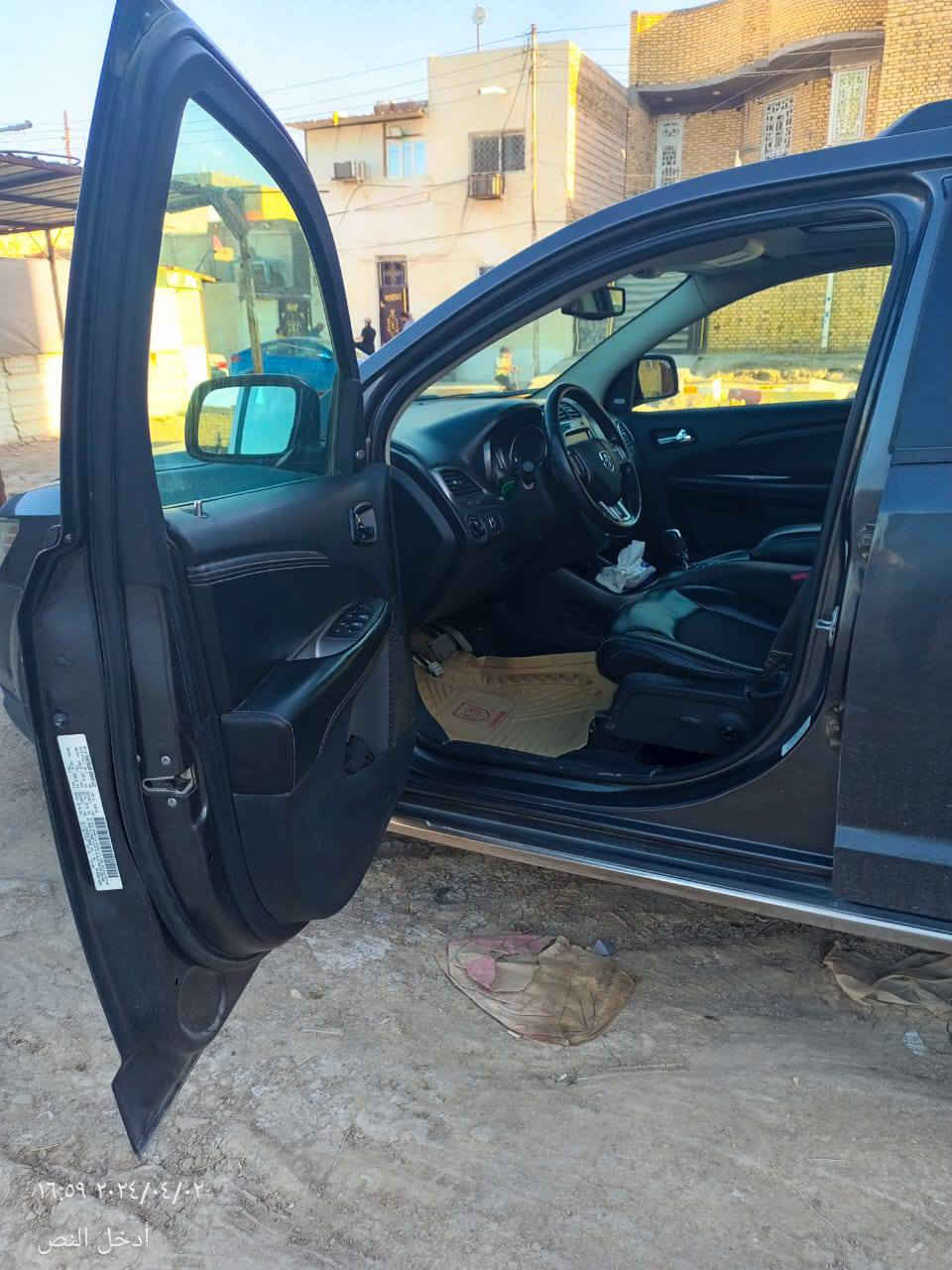 دوج جورني 2015
6 سلندر 
سبعة راكب 
رقم ذي قار تحويل ثاني يوم 
فول مواصفات ١/١
 - فتحة سقف 
ـ بصمة ابواب + تشغيل 
ـ كشنات جلد+ تدفئة مقاعد 
-شاشة كبيرة+ كامرة دوارة 
-حساسات خلفية 
-سستم صوت 
- تبريد ٣ قطع 
مكاني ناصرية مركز 
‏‪‪0788 961 1651‬‬‏
