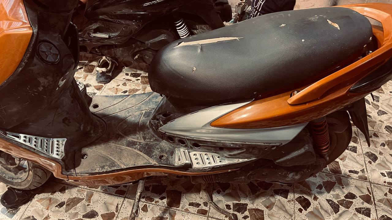 السلام عليكم دراجه سكنس فحل نوزل الخطين ورد كوري دراجه مزوده صالون رياضي لايتات رياضي كلجات رياضي بك لايت رياضي دراجه خير من الله نكره سلف بكل وقت مكينه بلاديه كهربائيات كله شغاله ومكفوله كفاله عامه الكفرات مختمه ختم كامل ويه المكينه وبعد بيهه هواي مواصفات تخبل شلعه ومعدل فدشي للبيع او مراوس بسكنس جبلي أو psx الرقم ***********
